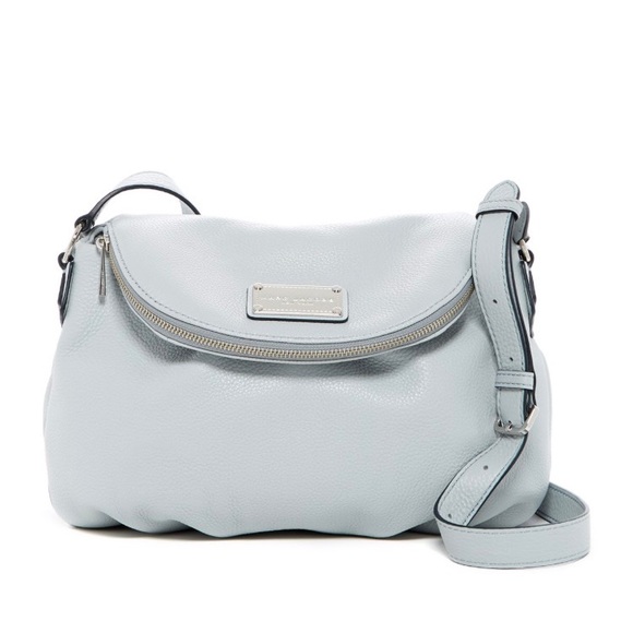 Marc Jacobs Handbags - Marc Jacobs Classic Leather Messenger Bag